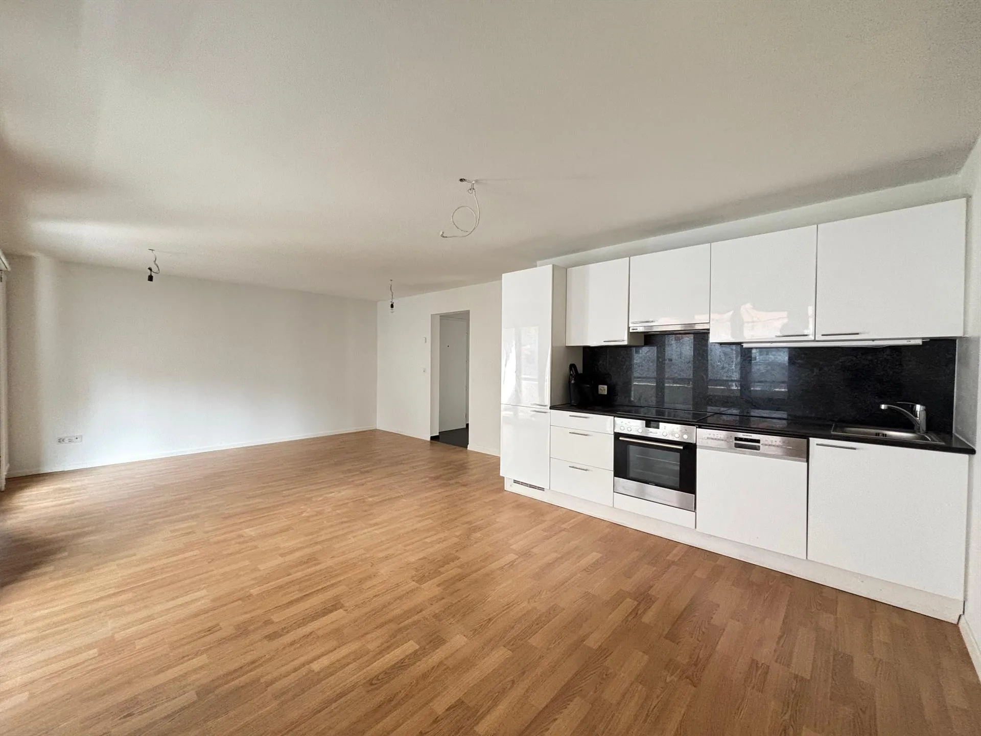 Bel appartement lumineux de 3.5 pièces / Helle 3.5-Zimmer-Wohnung
