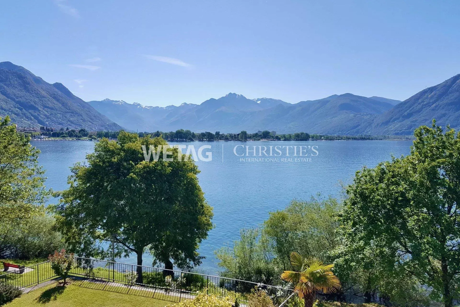 Elegante Villa mit Garten in exklusiver Lage direkt an der Seeprome...