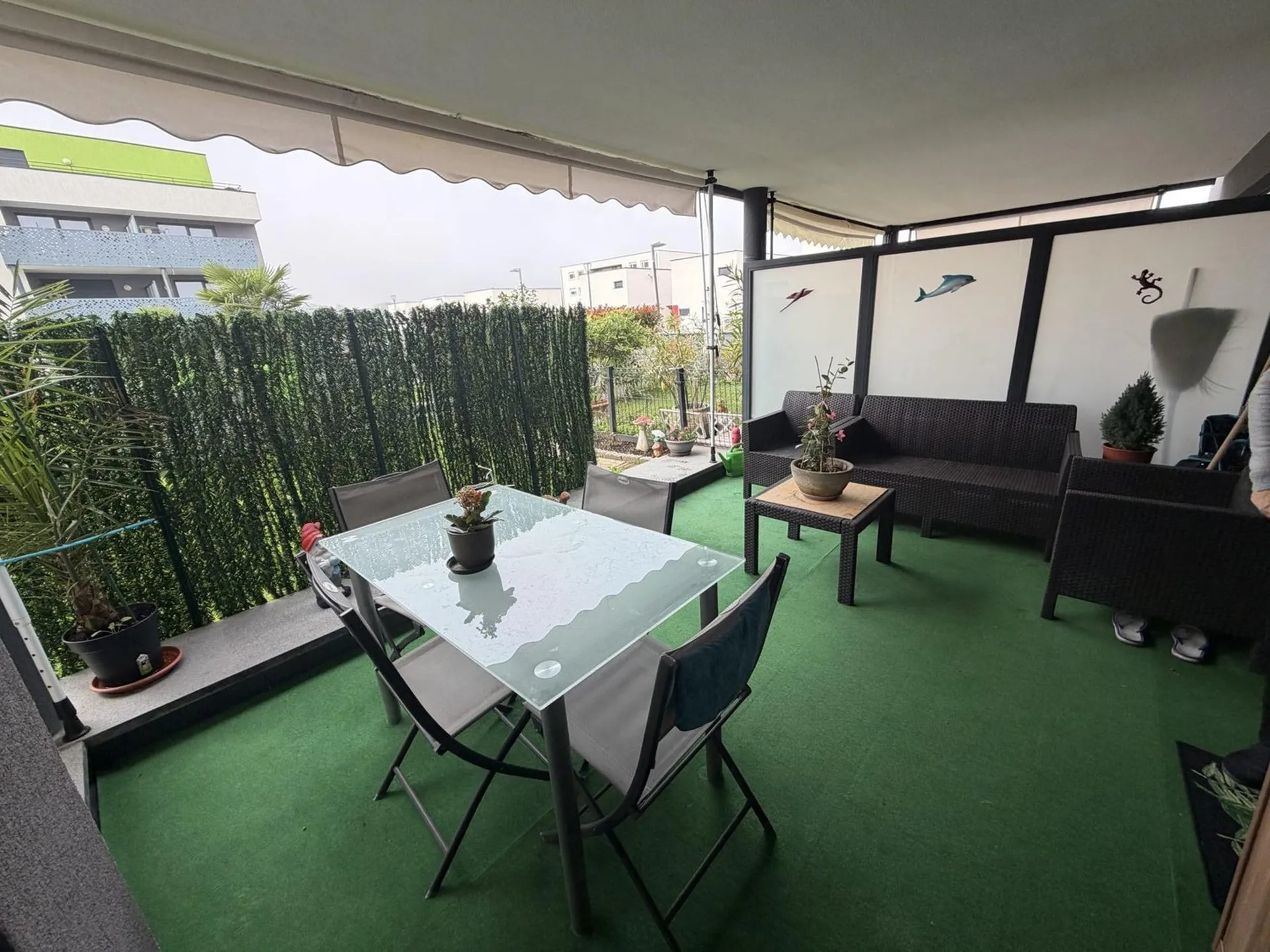Hochwertige 2-Zimmer-Wohnung mit Terrasse, Garten und zwei Stellplätzen – Blotzheim (Frankreich)