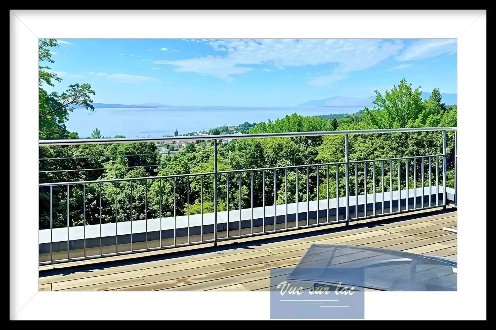 Attique moderne à Lutry avec vue panoramique