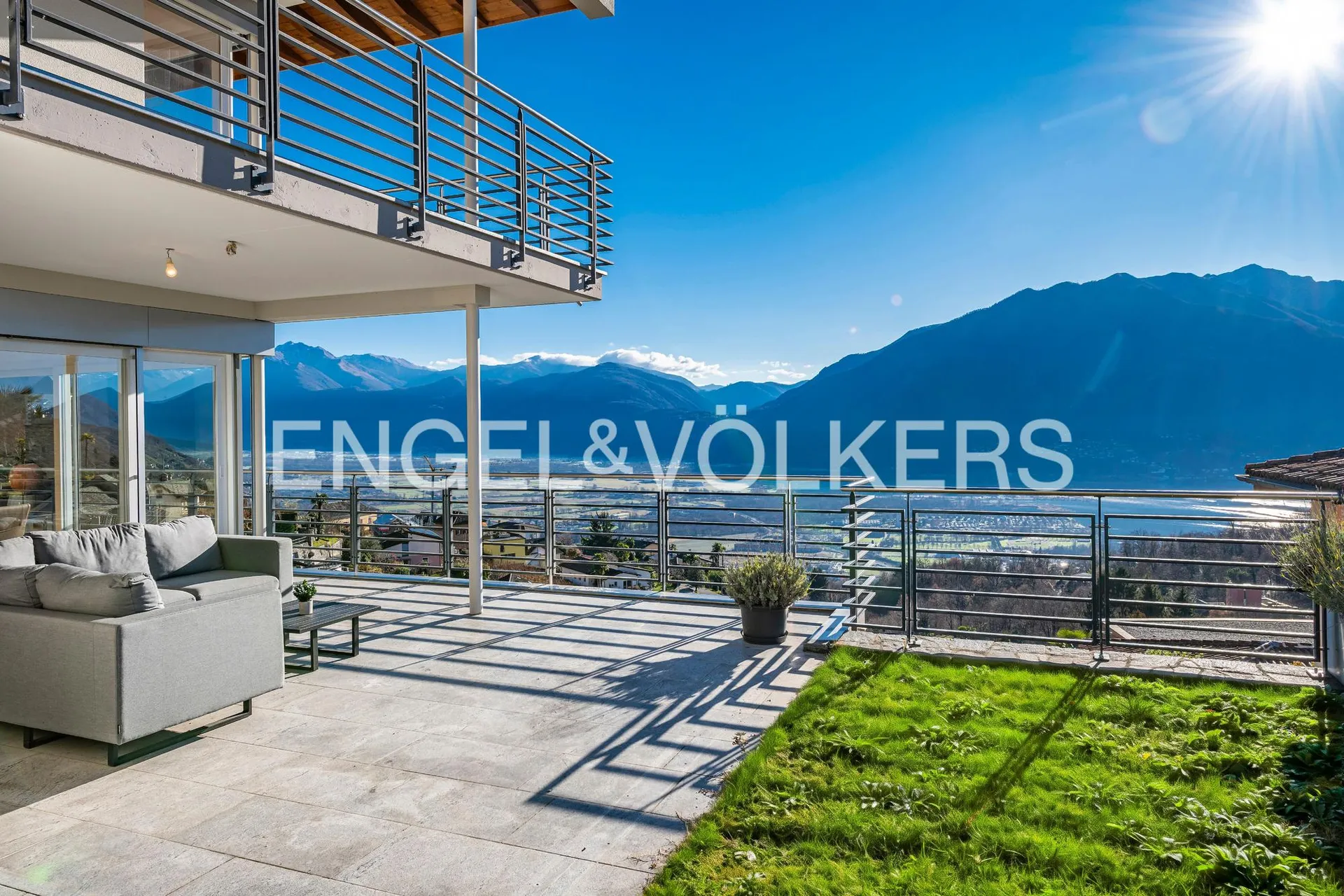 Stilvolle Villa in sonniger Aussichtslage (5)