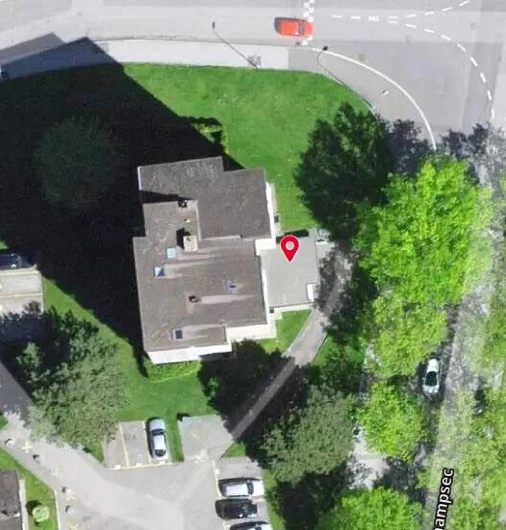 *Appartement avec place de parc*
