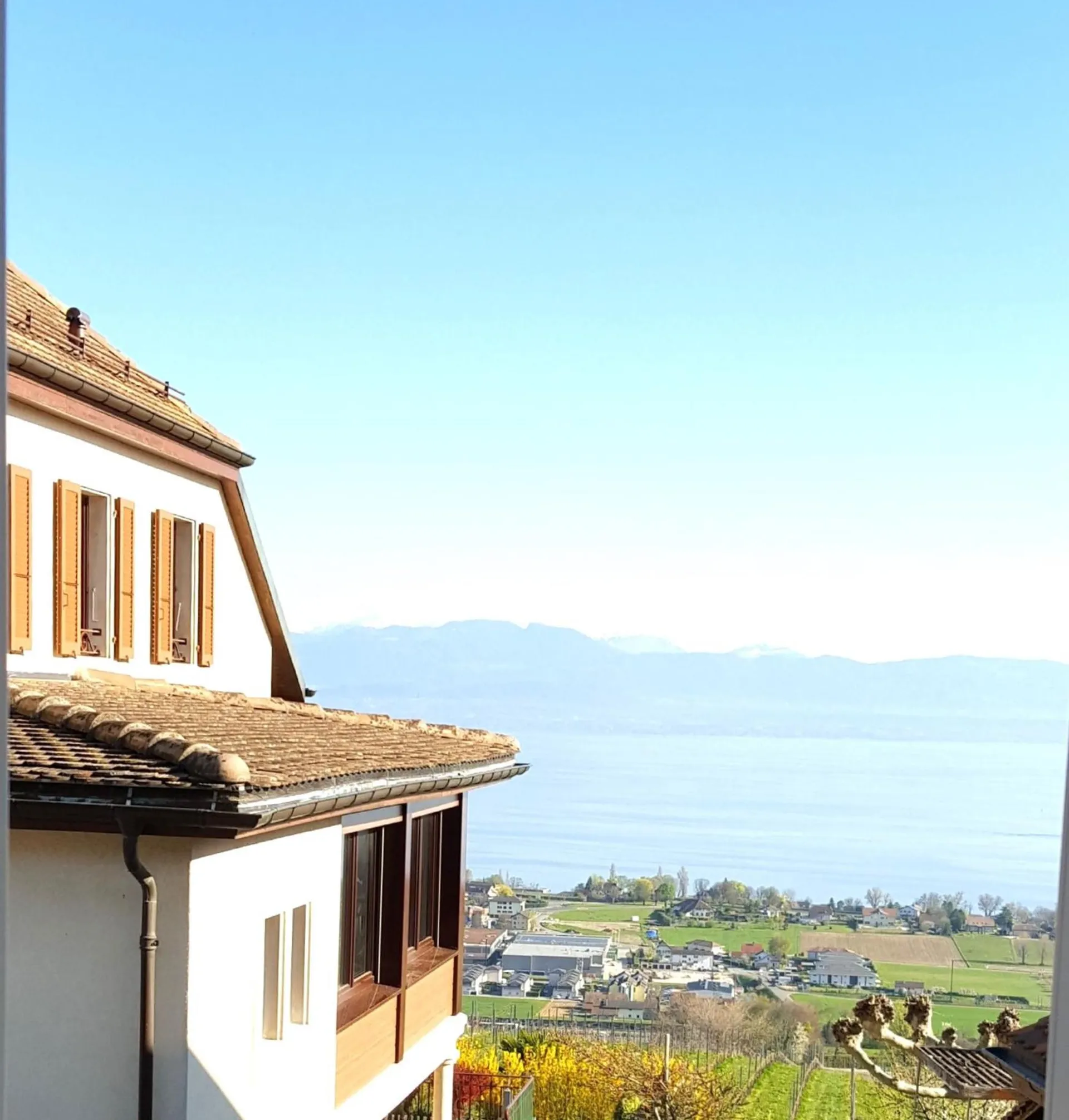 Charmante maison individuelle de 5.5 pièces avec vue sur le lac