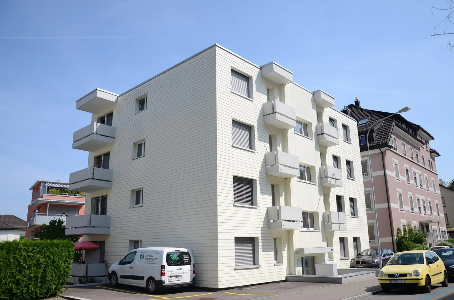 moderne 3.5-Zimmer-Wohnung mit zwei Balkonen