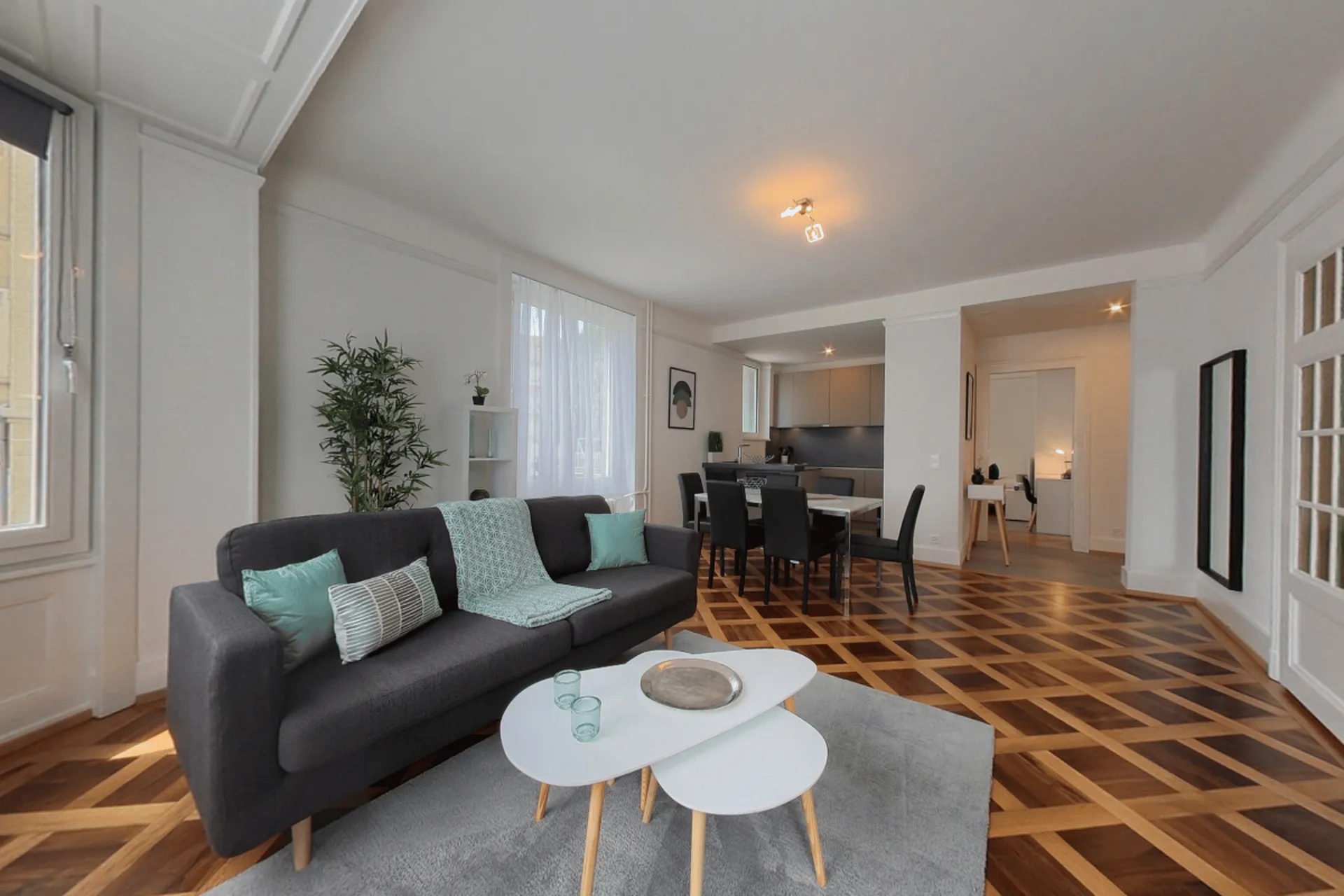 Spacious 80 m² 2-bedroom apartment - Montchoisi, quiet residential area.