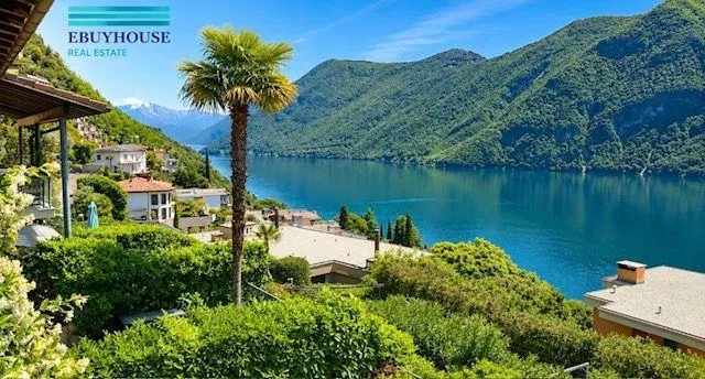 Villetta a schiera vista lago con giardino privato