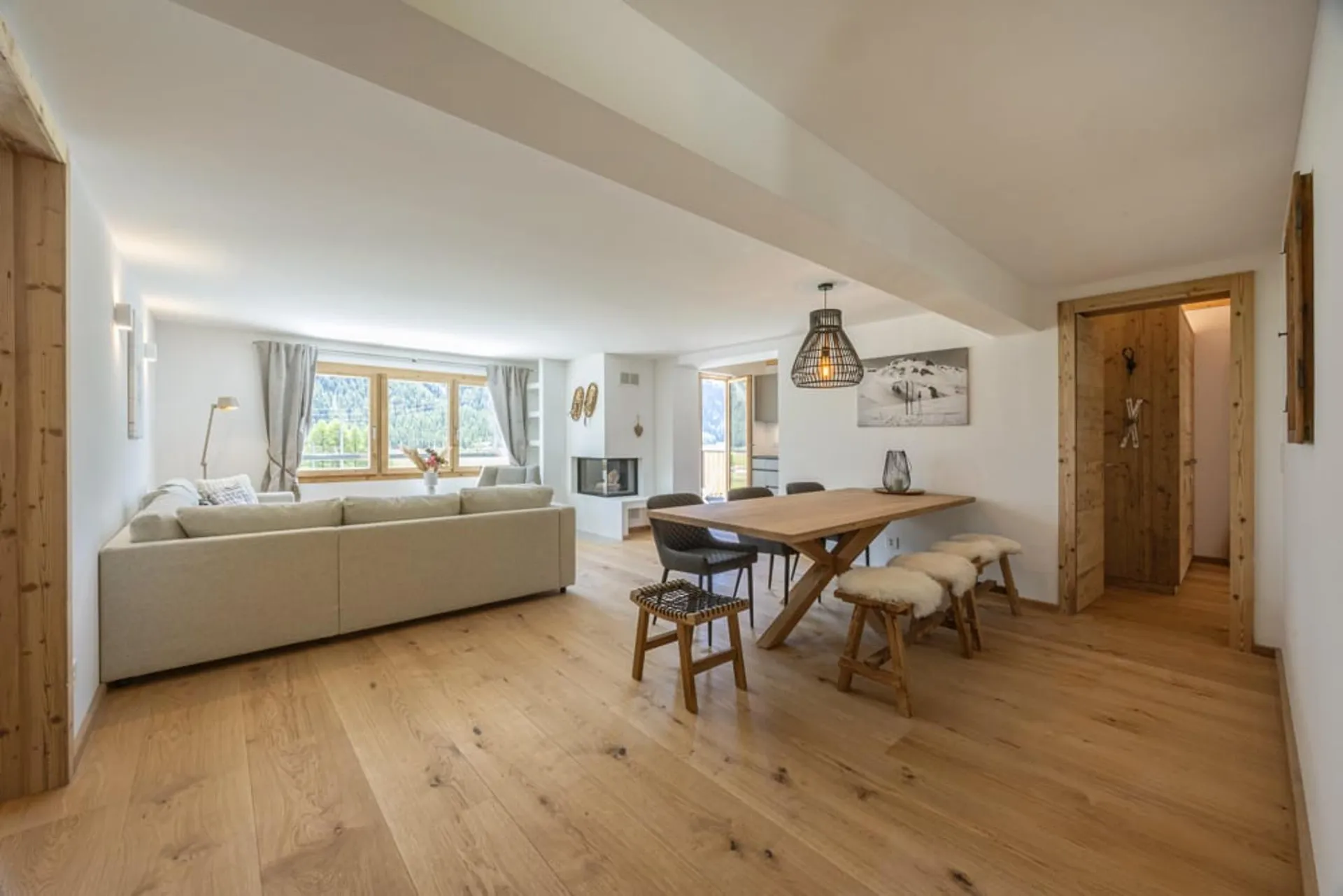 Luxuriöse 4.5-Zimmer-Wohnung im 1. OG - Erstbezug