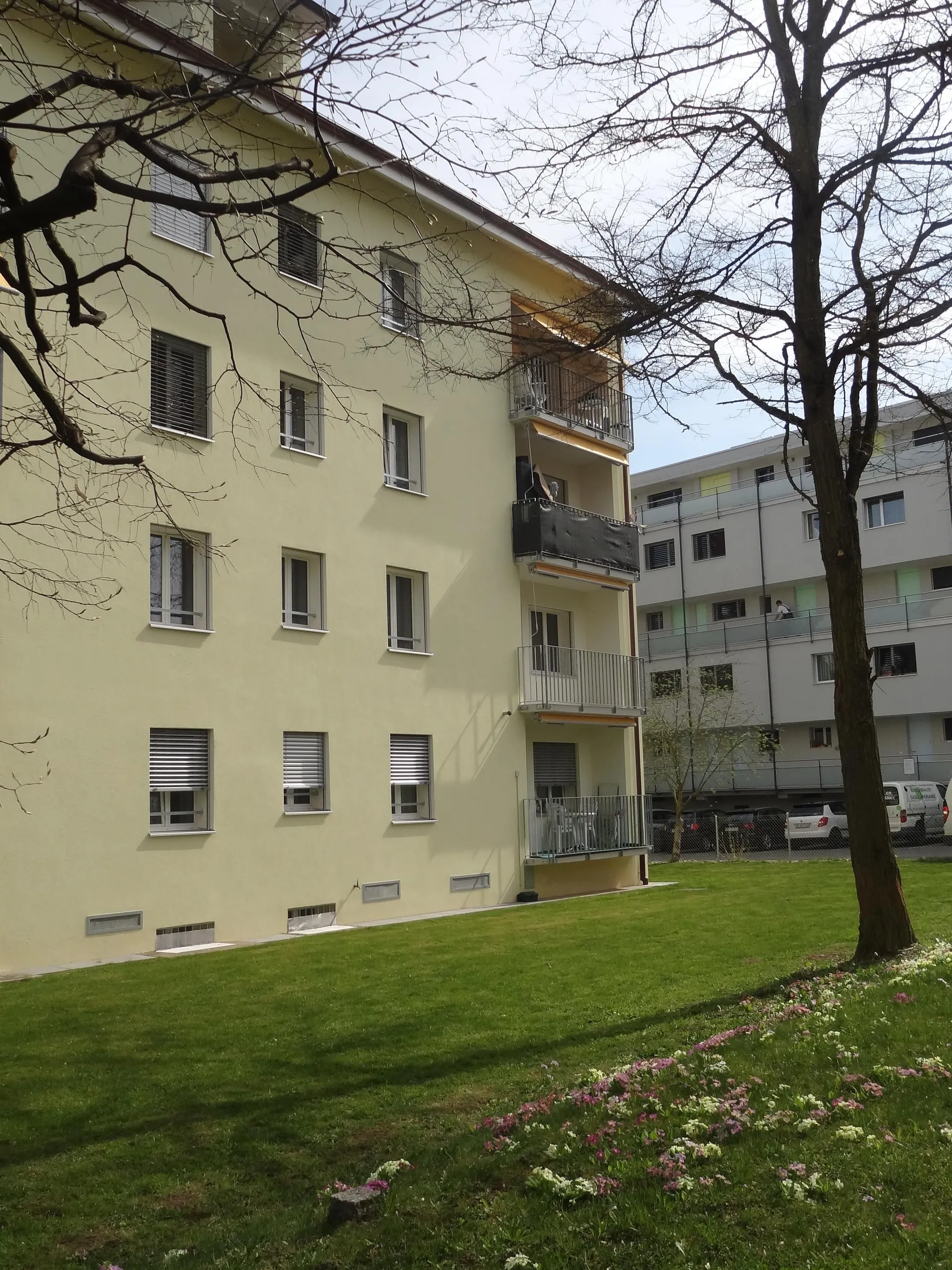 Charmante 2.5-Zimmerwohnung am Olivenweg 50, 3018 Bern