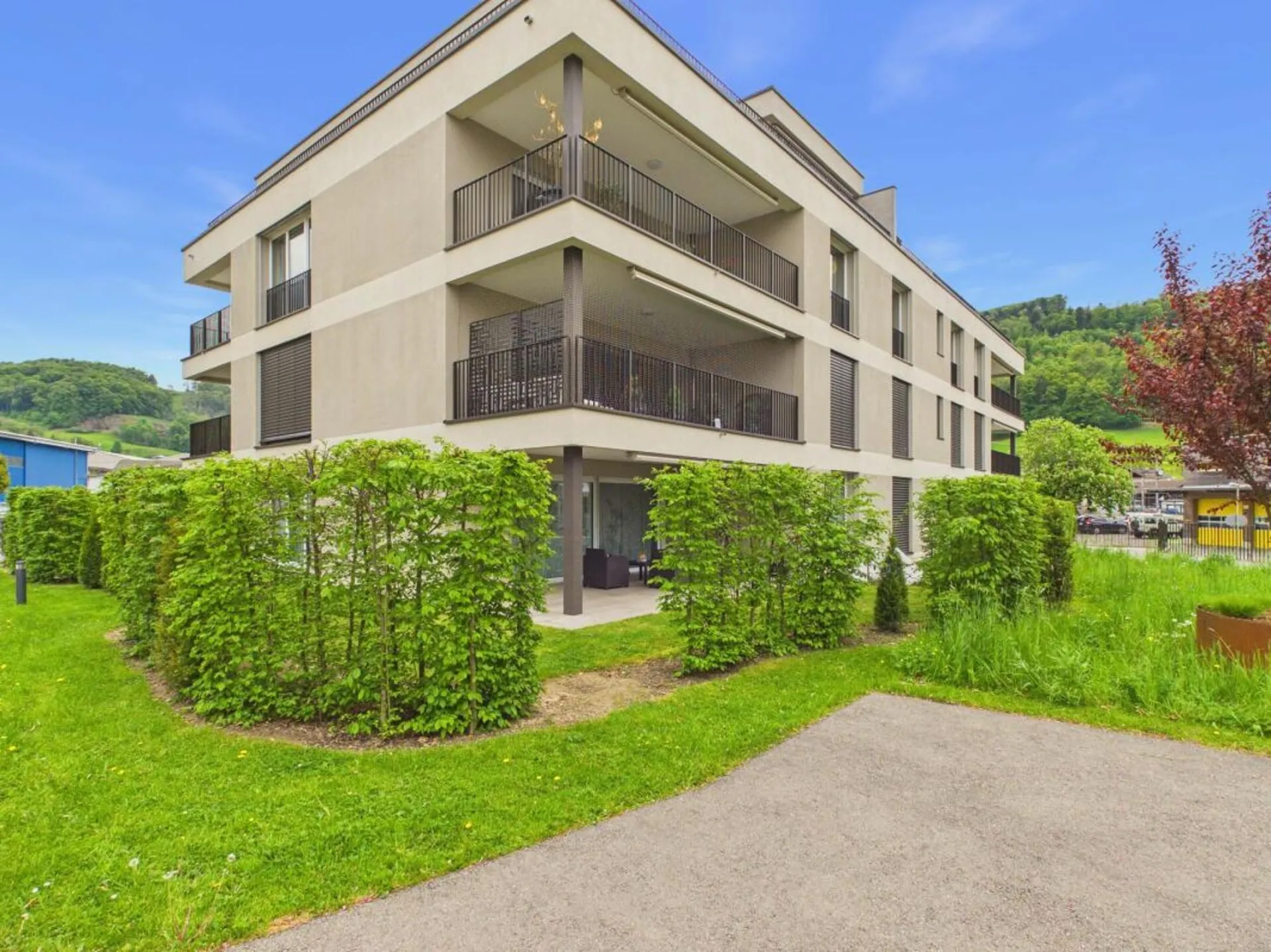 Moderne Gartenwohnung in Läufelfingen - Wohnen mit Stil und Komfort