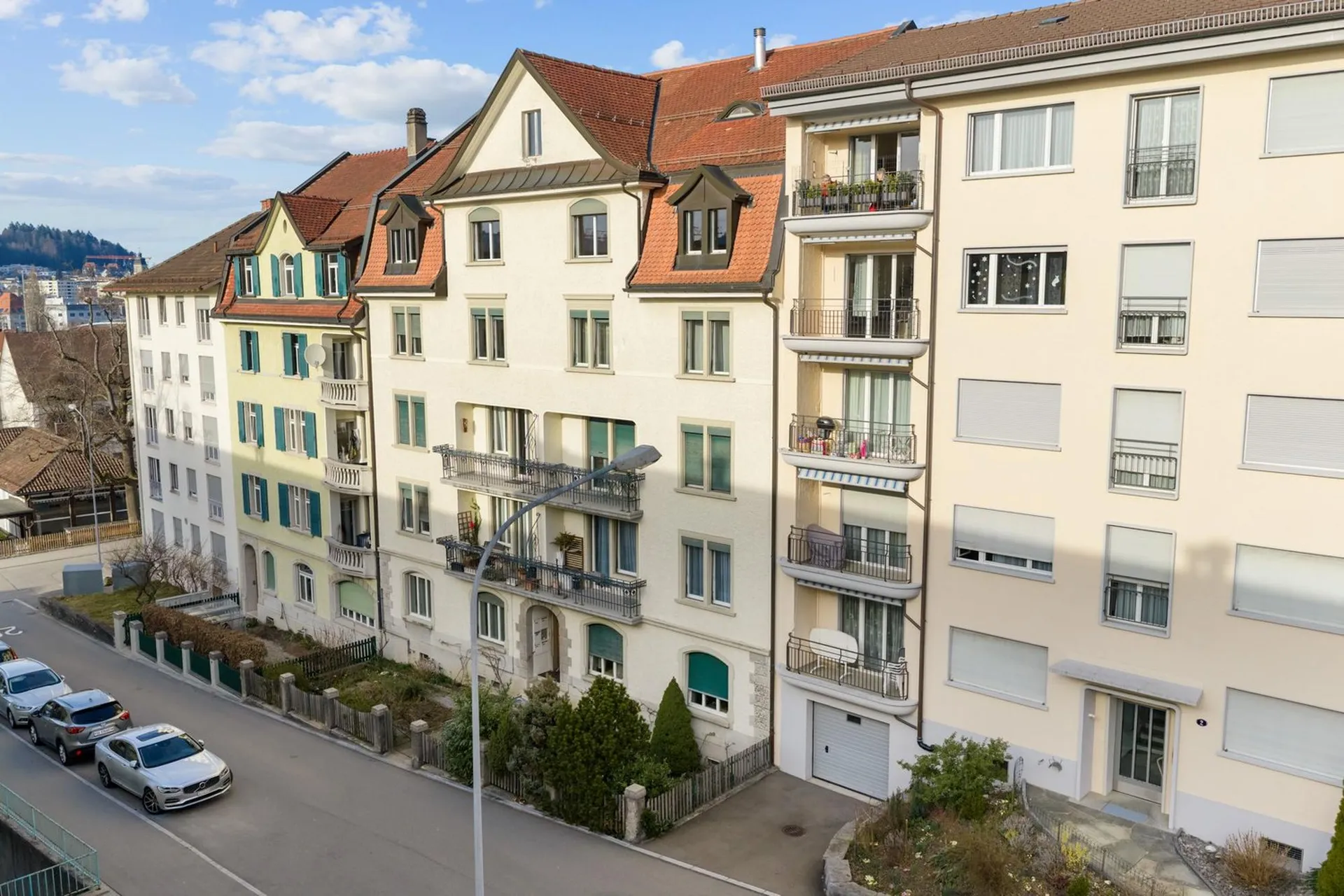 Charmante 3.5-Zimmer-Altbauwohnung mit Balkon und schöner Aussicht