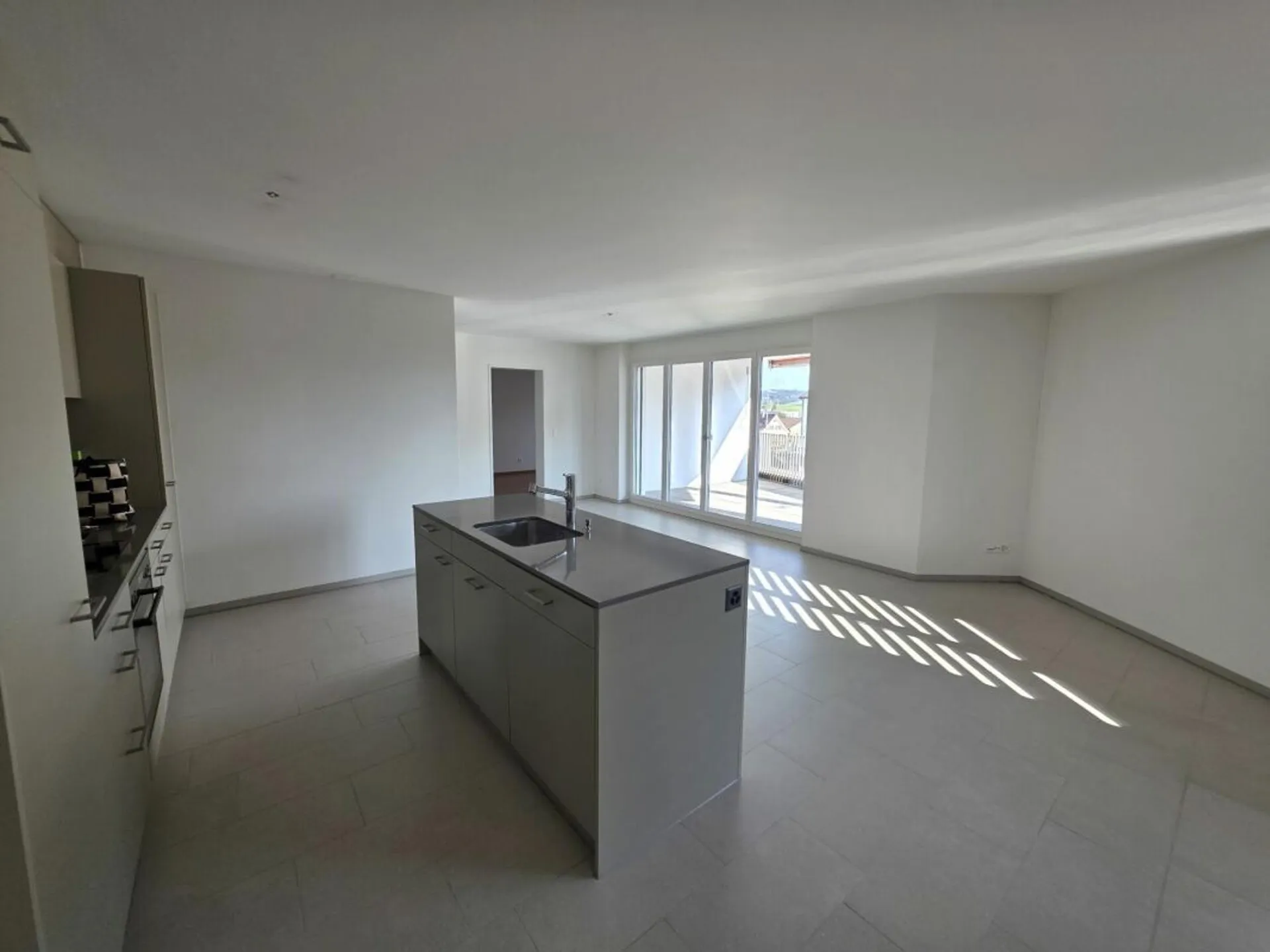 Helle 3.5-Zimmerwohnung an zentraler Lage zu vermieten