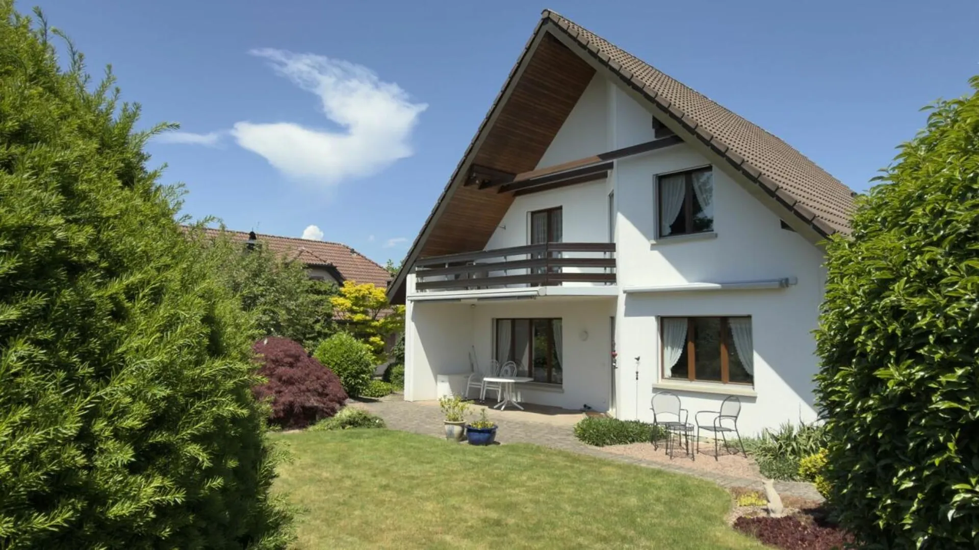 Familienidylle an ruhiger Sonnenlage mit wunderschönem Garten