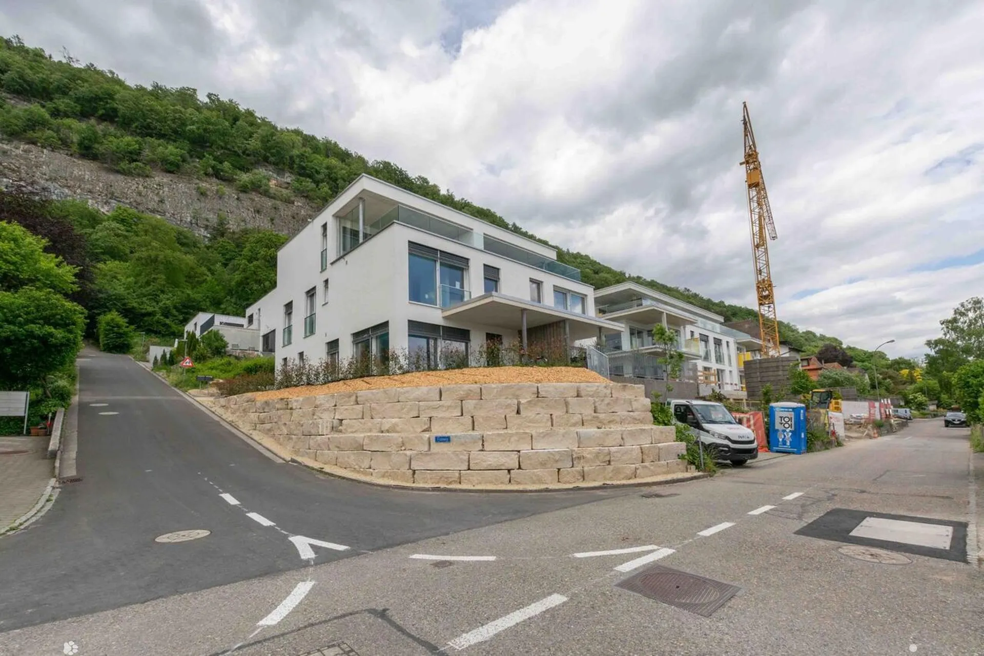 Neubau-Doppeleinfamilienhaus mit Weitsicht