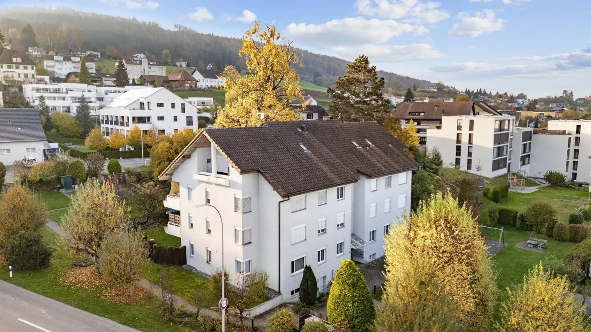 Zentralgelegene, gemütliche 2.5-Zimmer-Wohnung mit Blick ins Grüne