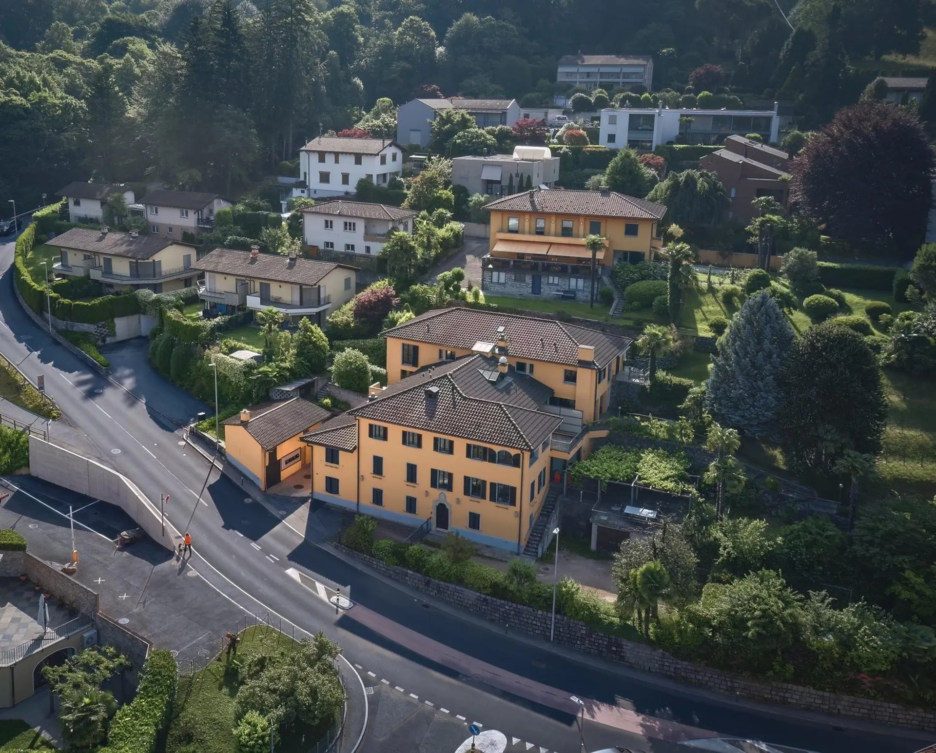 Affittasi prestigioso appartamento di 7 locali in residenza storica a Origlio