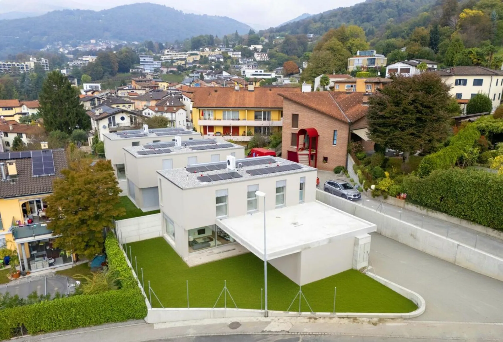 VENDIAMO MODERNISSIME VILLE DESIGN A CADRO