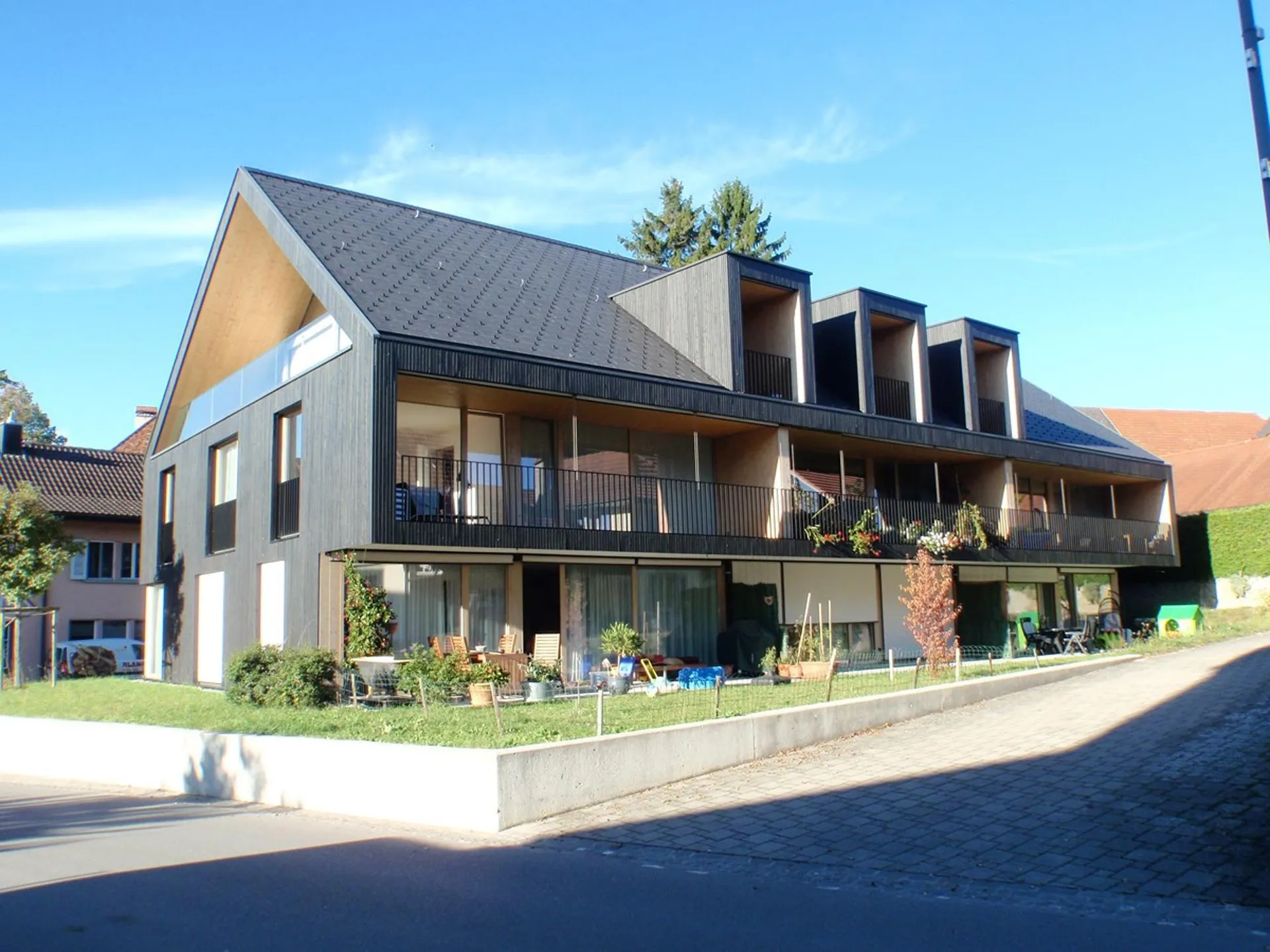 Moderne 4.5-Zimmer-Wohnung in Ins zu vermieten