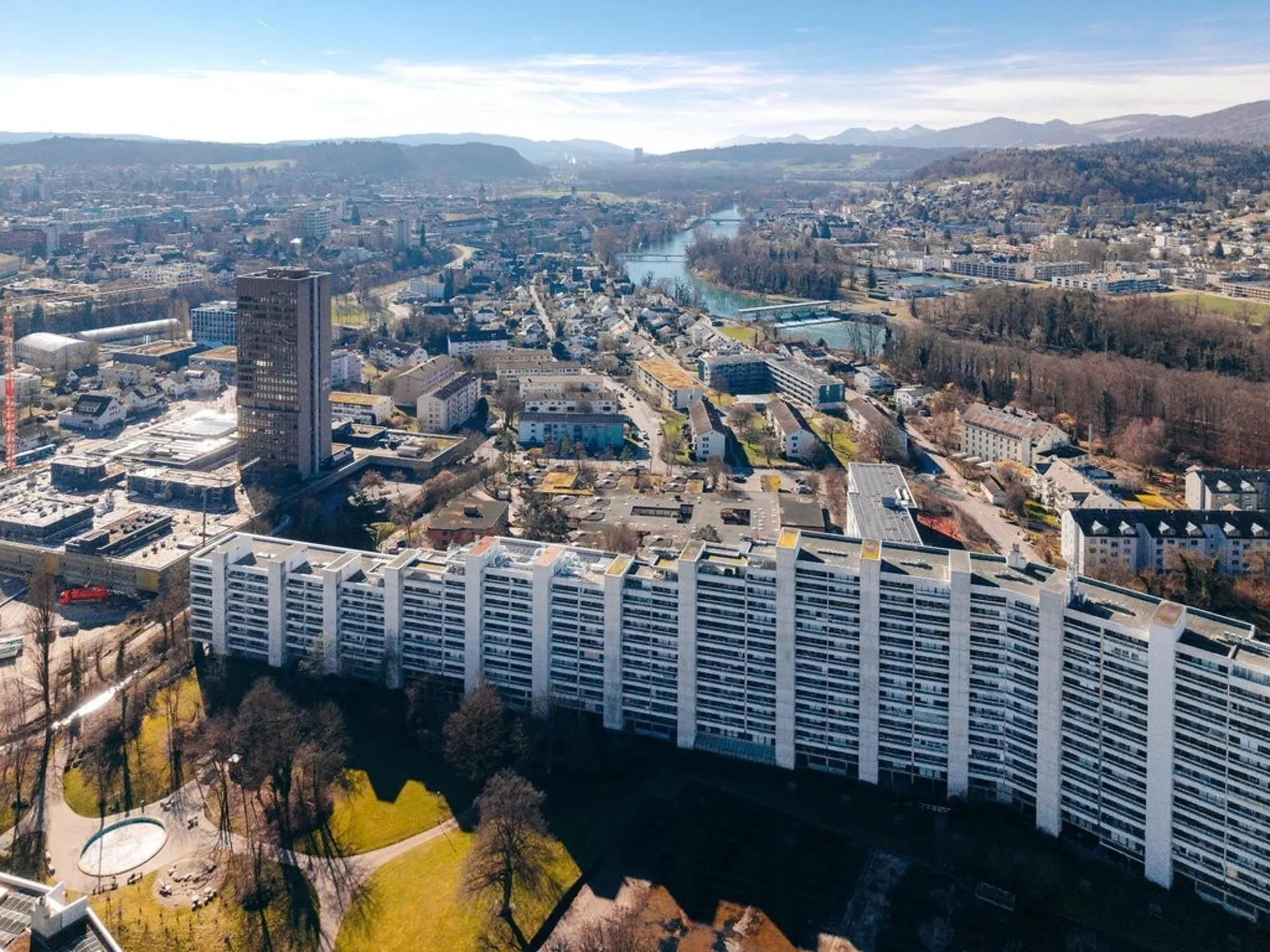 MIETEN OHNE KAUTION - Neu sanierte und zentral gelegene Attika-Wohnung