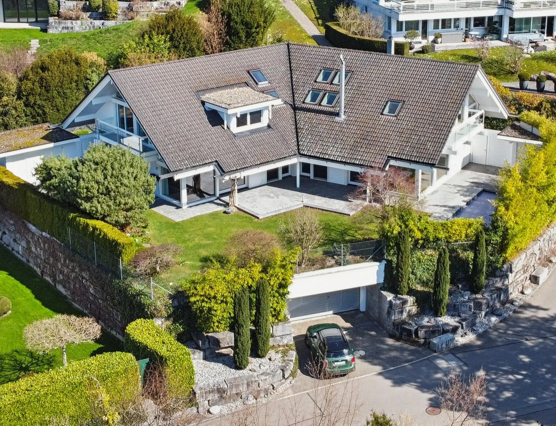 Grossartiges Familienhaus mit Garten und Aussenpool