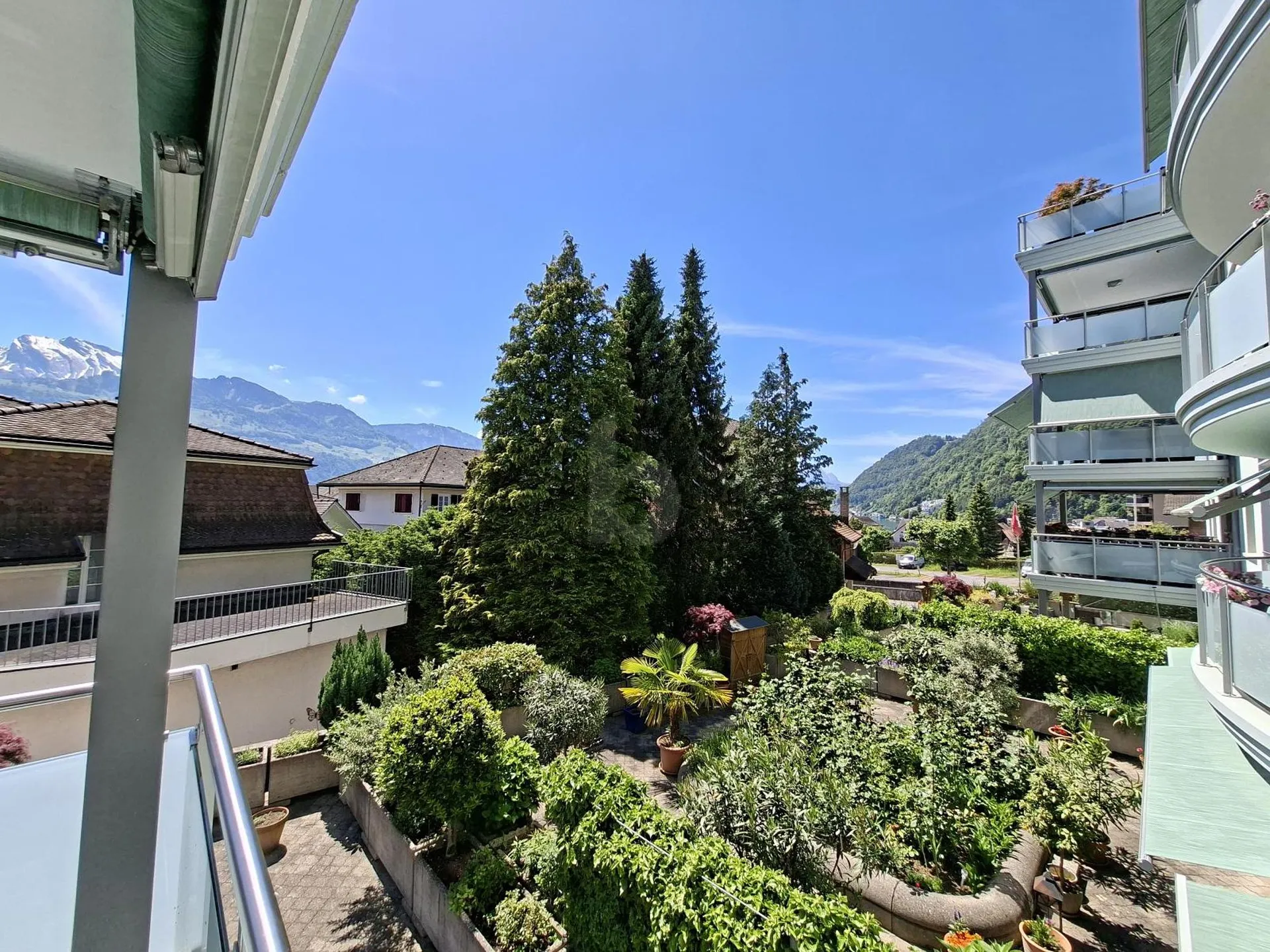 FAMILIENTRAUM MIT GROSSER TERRASSE & SEEBLICK