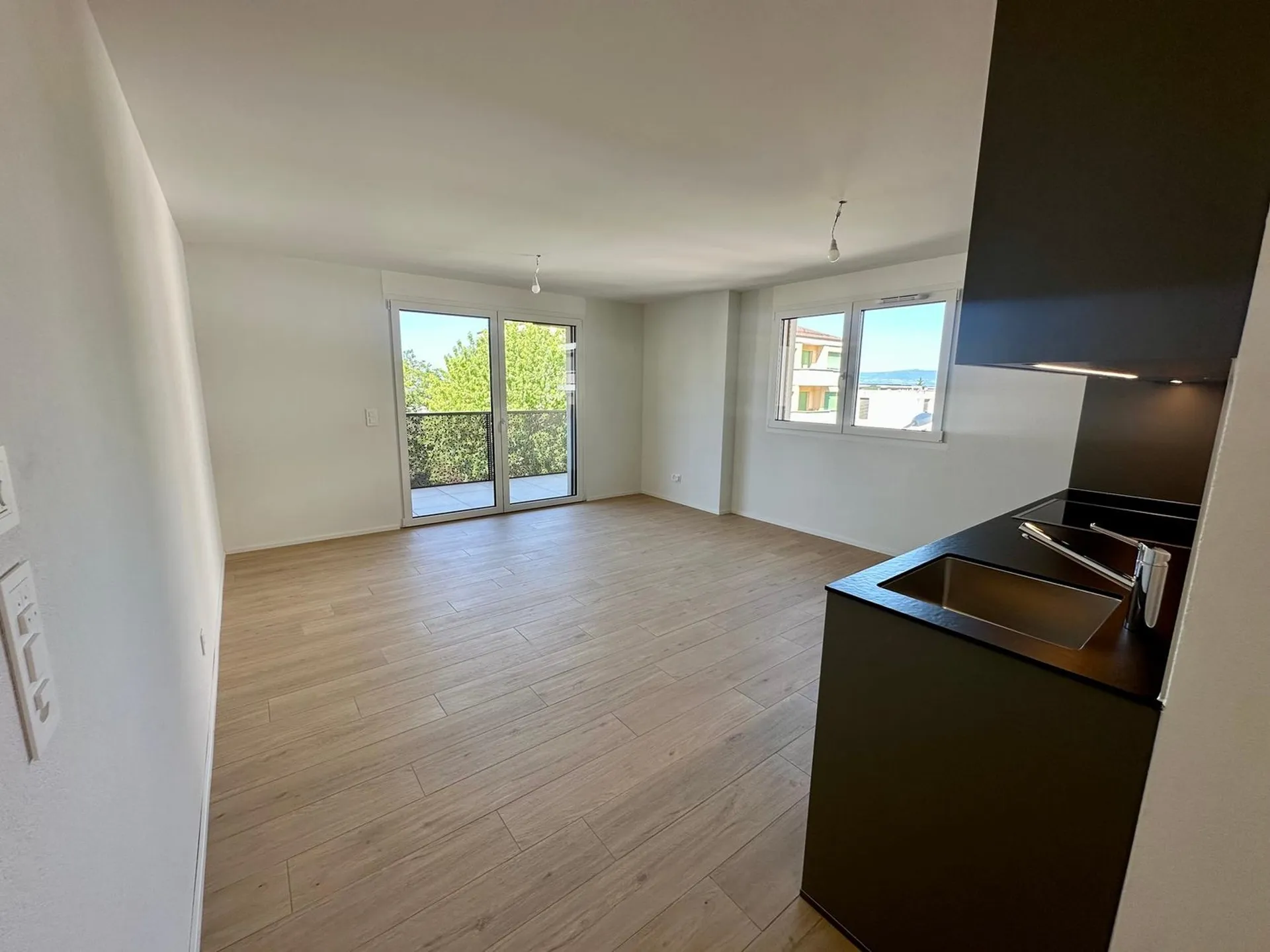 Bel appartement lumineux et moderne avec vue sur le lac