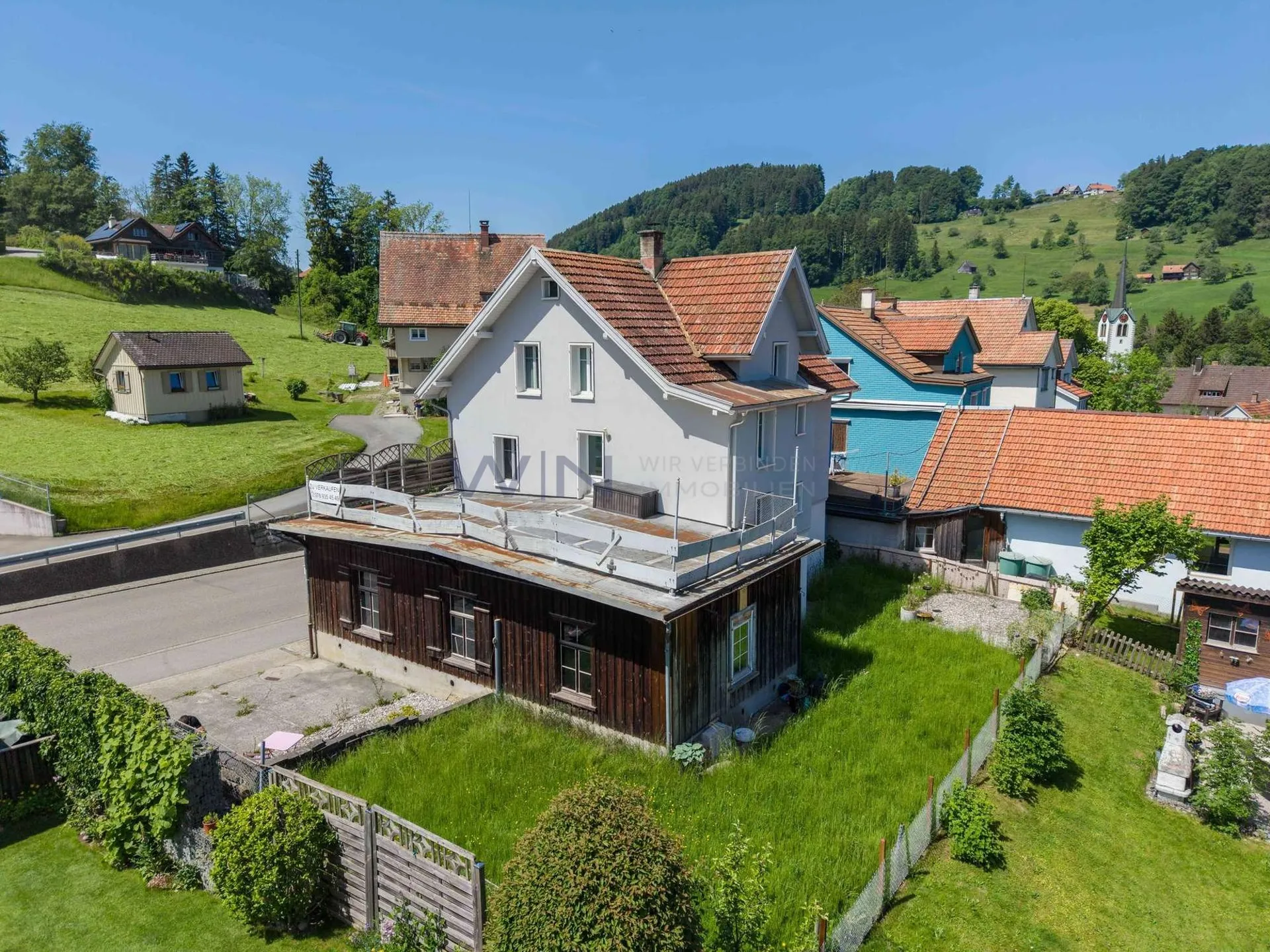 Modernisiertes Familienhaus - attraktive Lage
