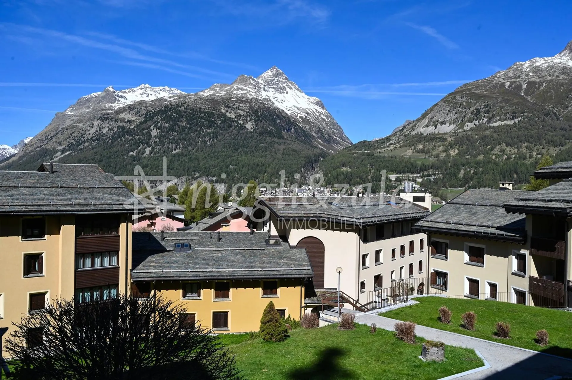 Aussichtsreiche und ruhig gelegene 1.5-Zimmerwohnung