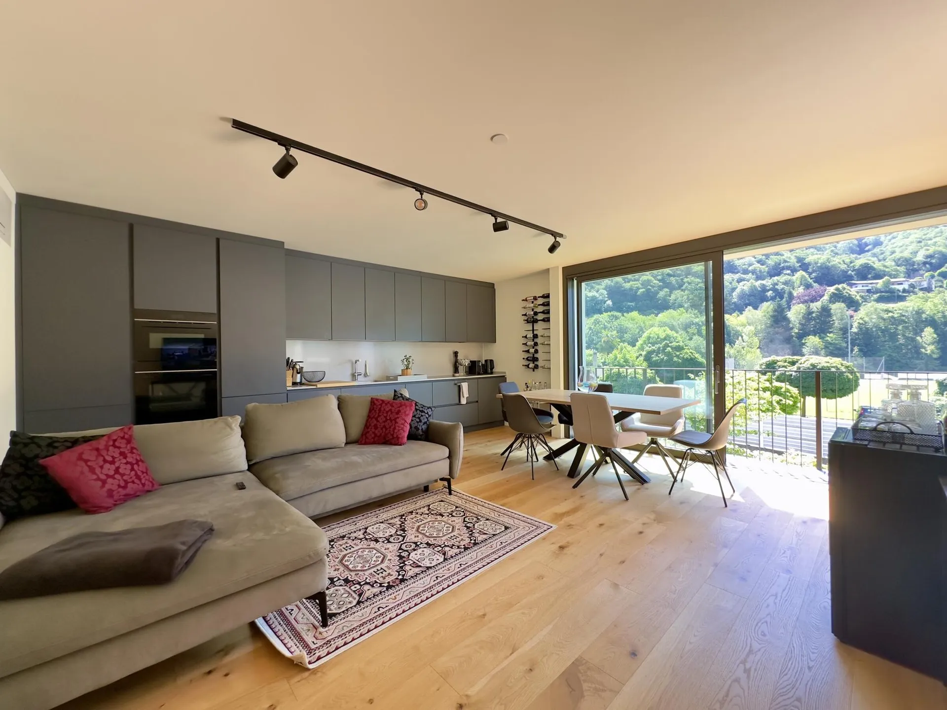 MODERNO E AMPIO 4.5 CON FINITURE DI PREGIO A CAMIGNOLO