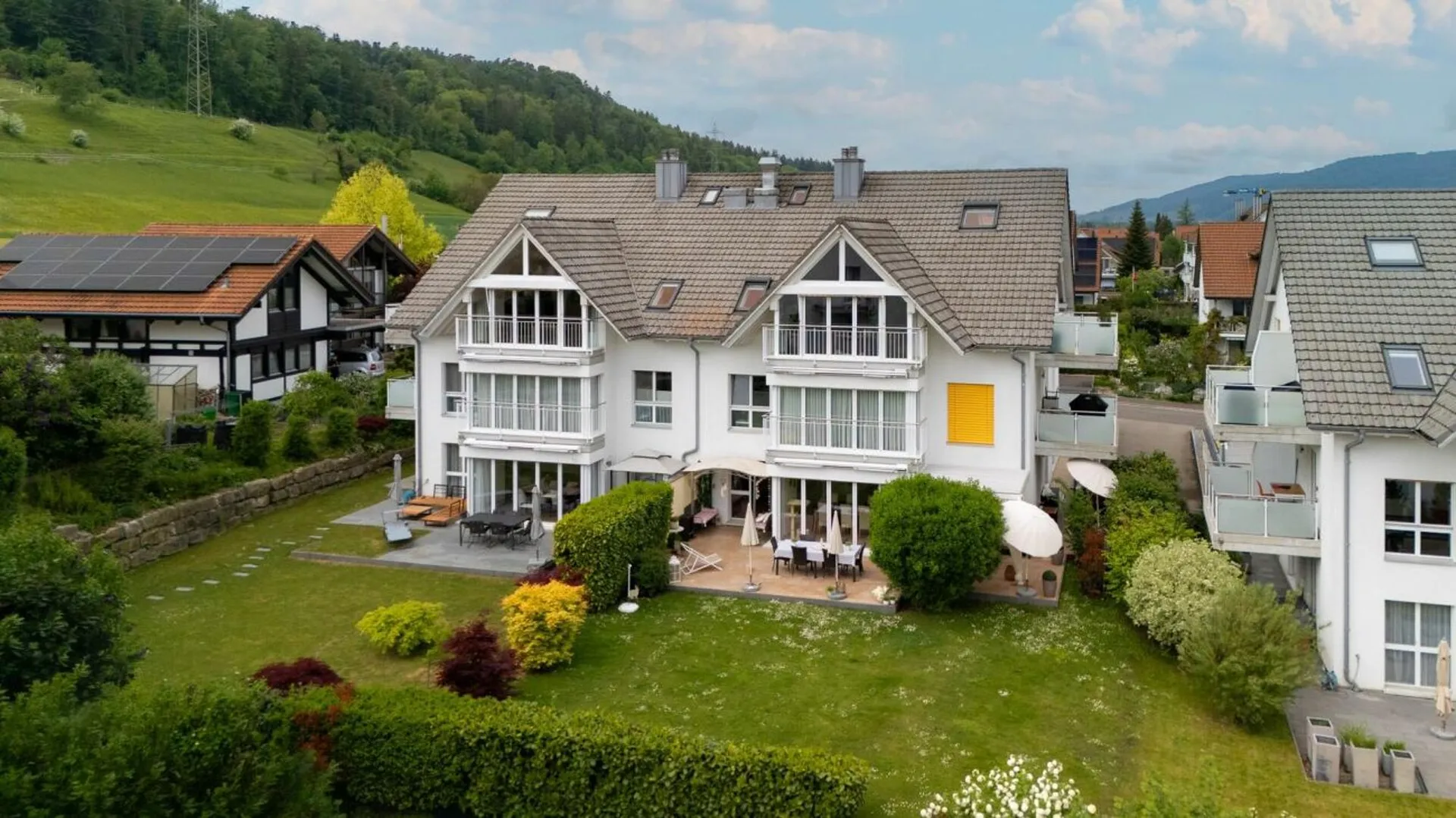 4 1/2 Zimmer- Wohnung im ersten Geschoss