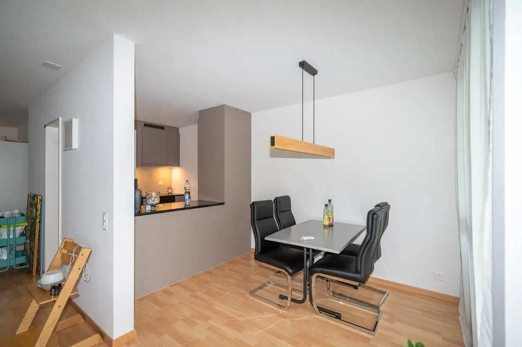 Neuwertige 4.5-Zimmer-Wohnung mit Balkon - Ihr neues Zuhause in Köniz!
