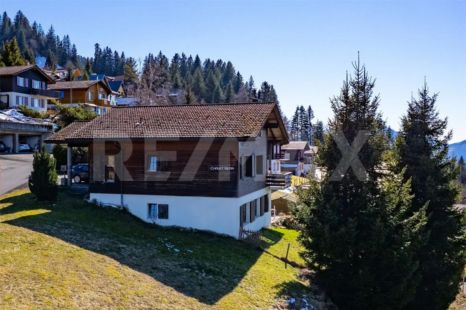 Freistehendes 4.5-Zi.-Chalet mit Seesicht, Grosses Grundstück 912 m², Sattel - Hochstuckli SZ